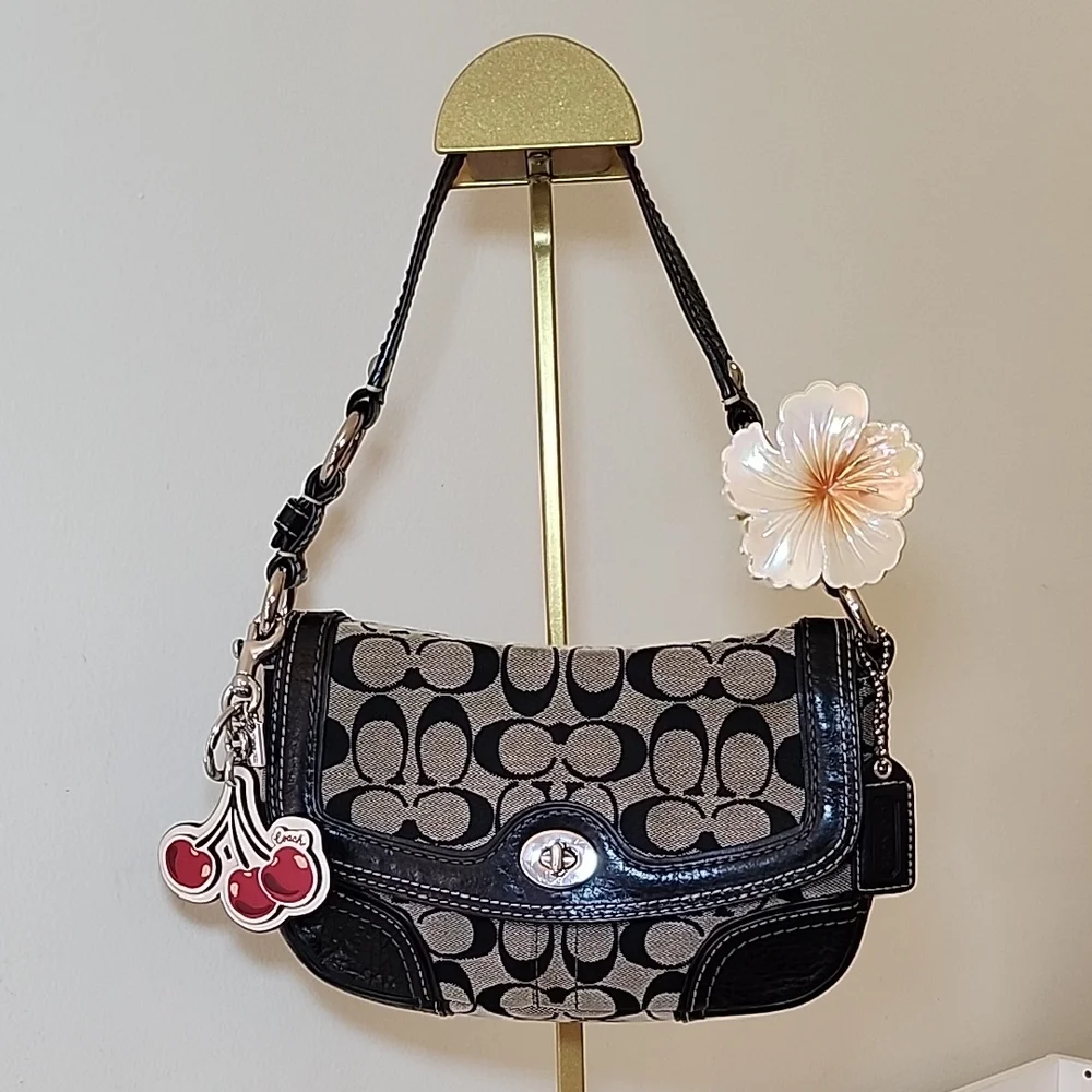 Coach Y2K Soho Chelsea Signature Flap Turn Lock black/Gray canvas leather trim